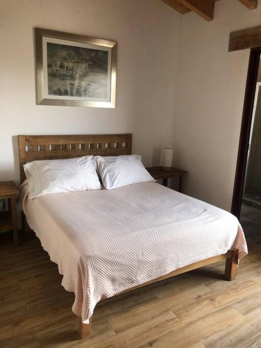 Casa Las Nubes En El Centro De Tequisquiapan 6 Personasヴィラ エクステリア 写真